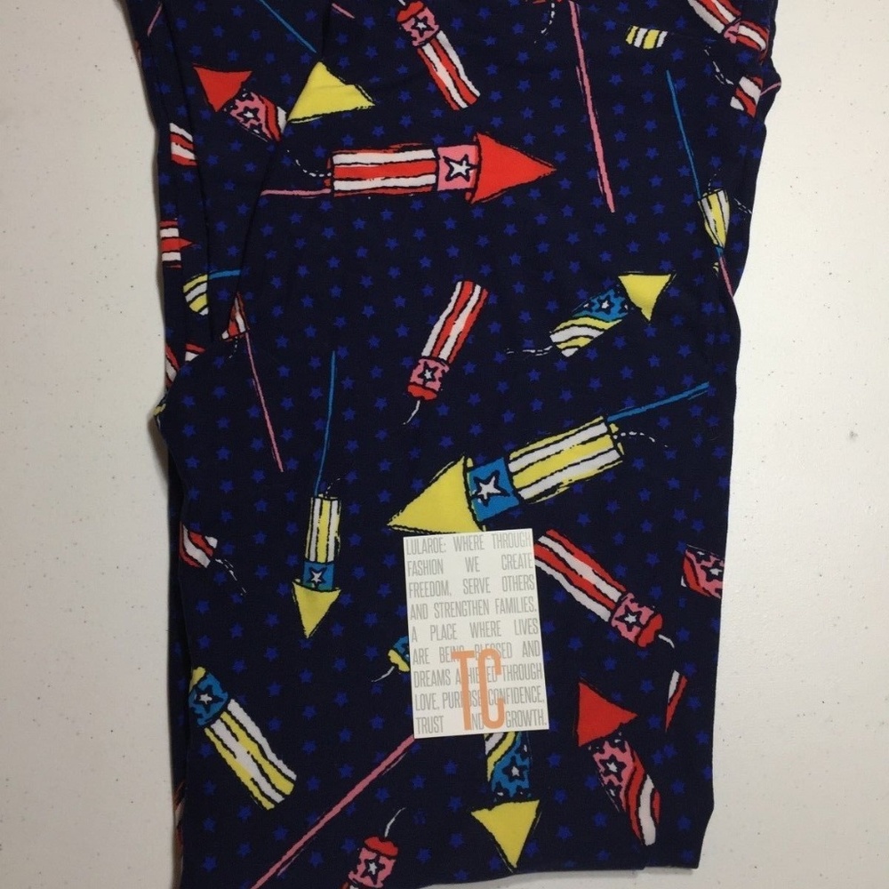 LuLaRoe Leggings Tall and Curvy Americana